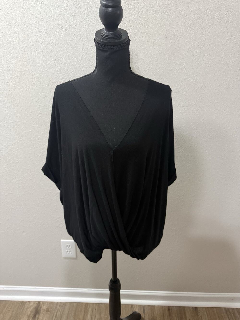 Double Zero Women's Large Black Draped Surplice Top Deep V Neck Short Sleeve L